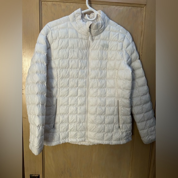 North Face Women White Quilted Puffer Jacket - Picture 1 of 4